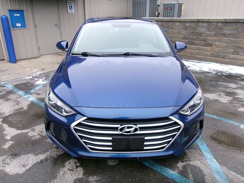Used 2017 Hyundai Elantra Value Edition w/ Cargo Package FWD image 2