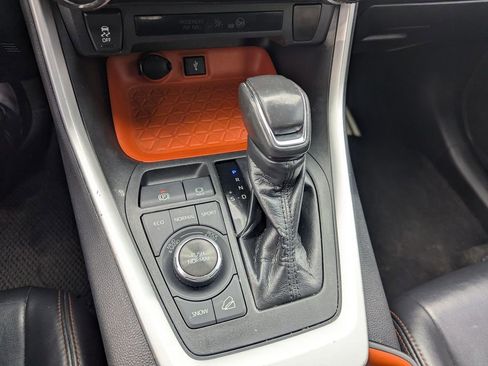 Used 2020 Toyota RAV4 Adventure image 14