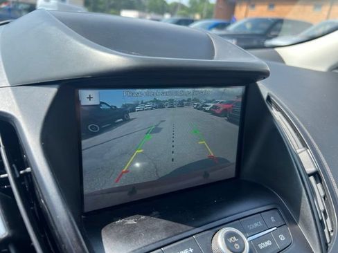 Certified 2019 Ford Escape SE FWD image 13