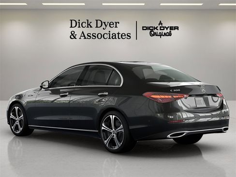 Used 2025 Mercedes-Benz C 300 Sedan image 18