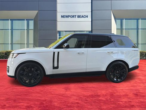 Used 2025 Land Rover Range Rover Autobiography AWD/4WD image 2