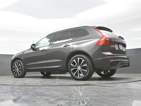 Used 2024 Volvo XC60 B5 Plus w/ Protection Package Premier AWD/4WD image 31