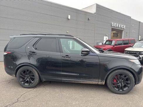 Used 2019 Land Rover Discovery SE image 5