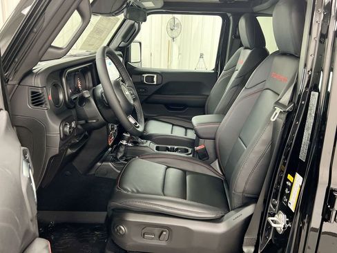 New 2026 Jeep Wrangler Unlimited Rubicon AWD/4WD image 18