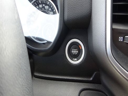 Certified 2025 RAM 1500 Big Horn AWD/4WD image 30