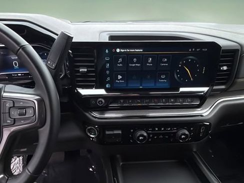 Used 2025 Chevrolet Silverado 2500 ZR2 image 16