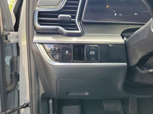 Used 2023 Kia Sportage SX FWD image 16