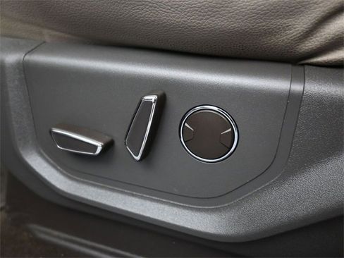 Used 2019 Ford Expedition Limited w/ Equipment Group 302A image 17