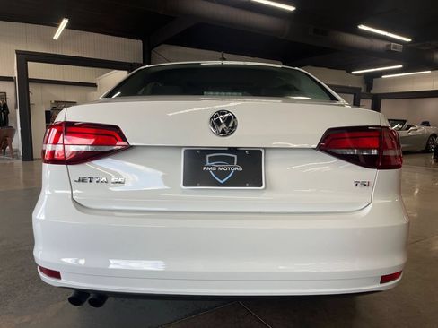 Used 2017 Volkswagen Jetta SE FWD image 10