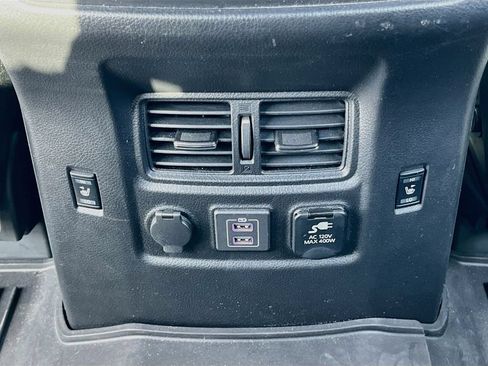 Used 2023 Nissan Titan PRO-4X w/ Pro-4x Convenience Package AWD/4WD image 25