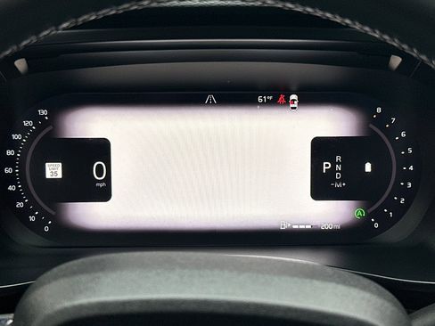 Certified 2024 Volvo XC40 B5 Plus w/ Climate Package AWD/4WD image 31