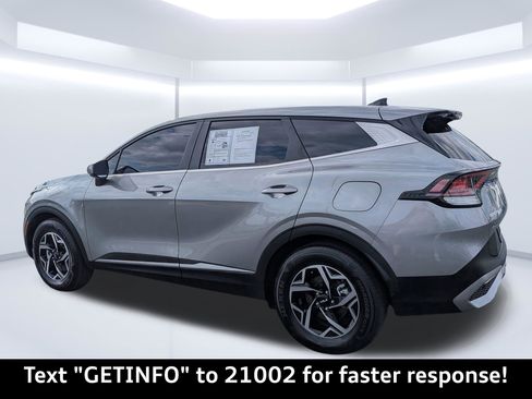 Used 2025 Kia Sportage LX FWD image 3