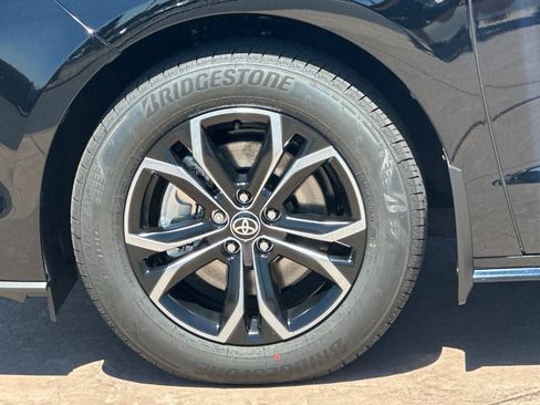 New 2026 Toyota Sienna Platinum AWD/4WD image 34