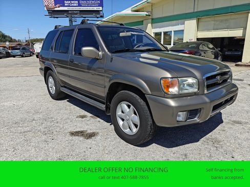 Used 2001 Nissan Pathfinder LE RWD image 7