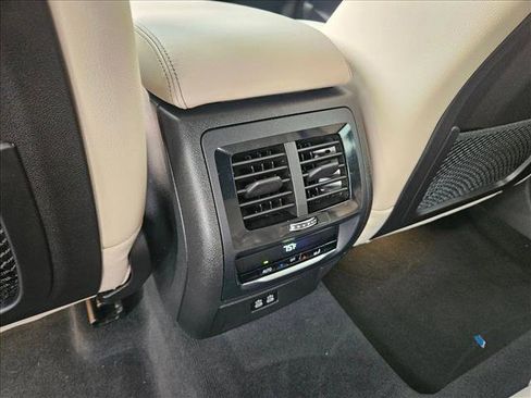 Used 2023 BMW X4 M40i image 18