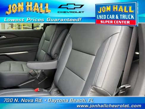 Used 2026 Chevrolet Traverse LT w/ Driver Confidence Package FWD image 18