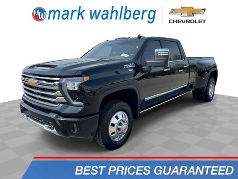 Used 2026 Chevrolet Silverado 3500 High Country w/ Technology Package AWD/4WD image 1