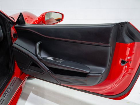 Used 2014 Ferrari 458 Italia Coupe RWD image 32