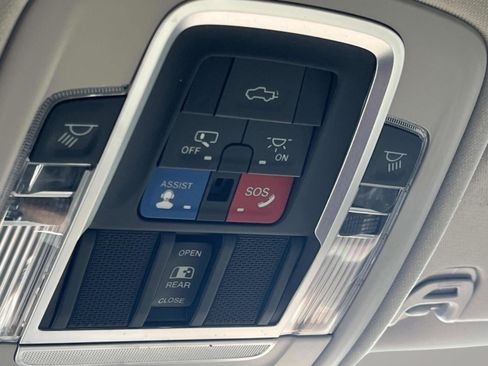 Used 2022 RAM 1500 Laramie image 33