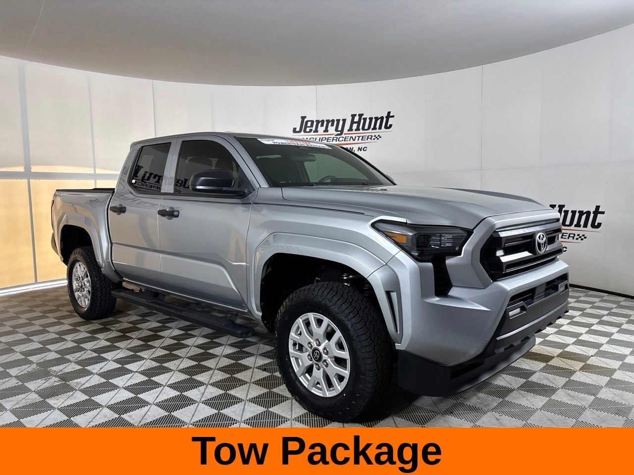 Used 2024 Toyota Tacoma SR RWD image 4