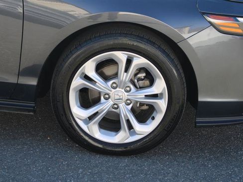Used 2025 Honda Accord LX image 10