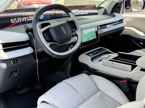 New 2026 Lincoln Navigator L Reserve image 25