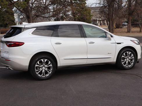 Used 2019 Buick Enclave Avenir w/ Avenir Technology Package image 4