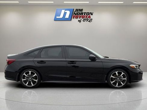 Used 2025 Honda Civic Sport image 4