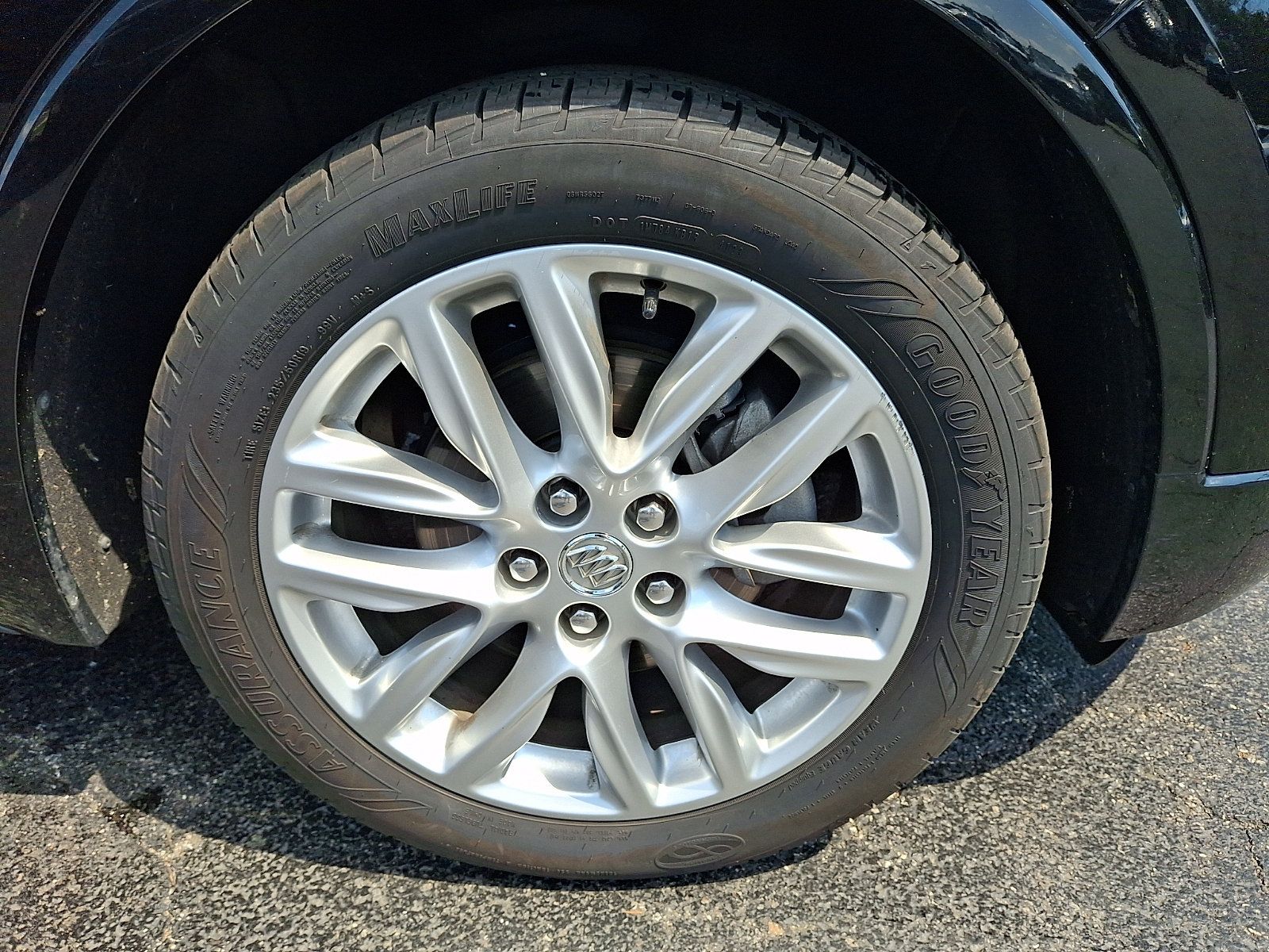 Used 2019 Buick Envision Premium w/ LPO, Active Package AWD/4WD image 8
