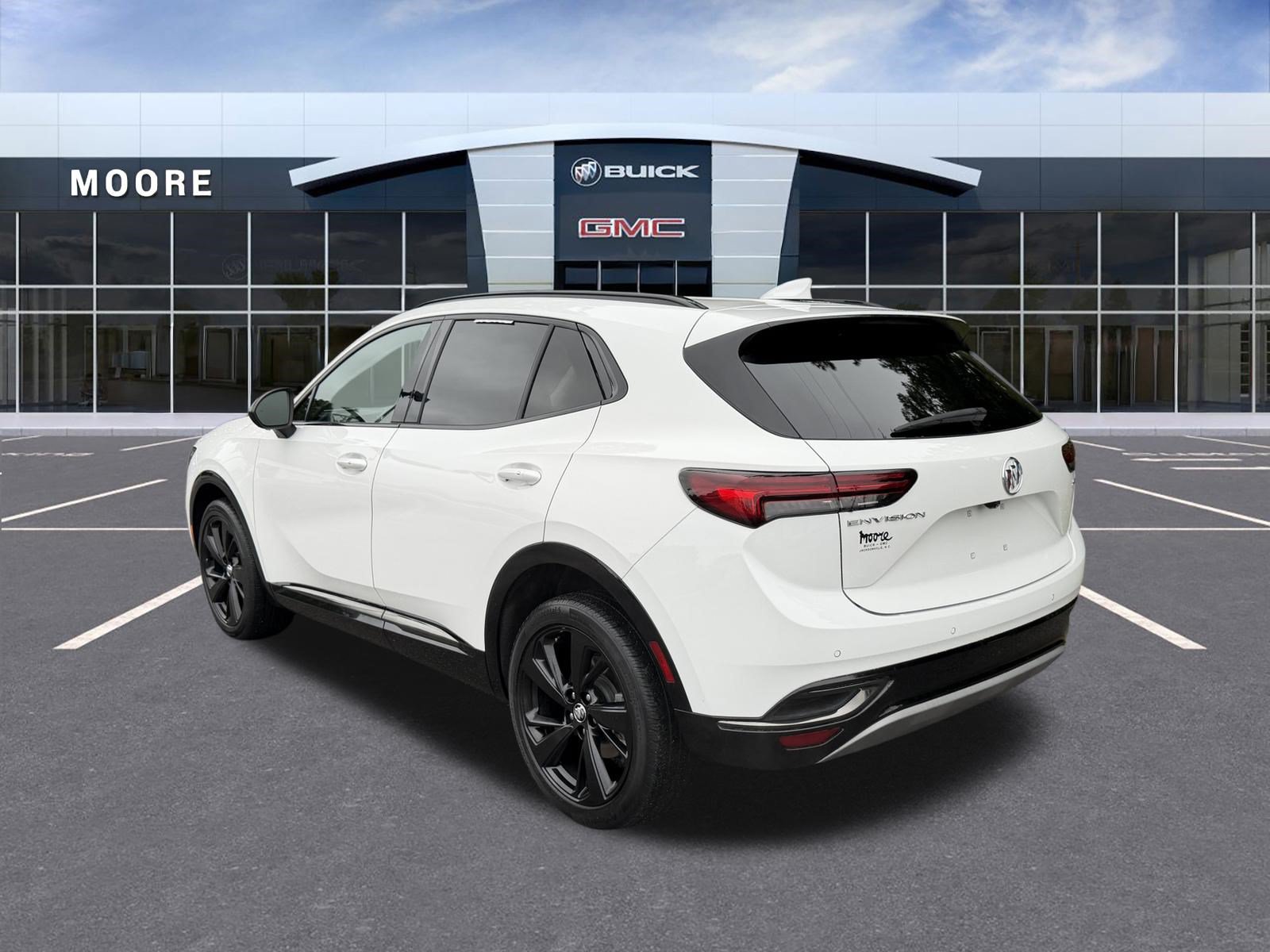 Used 2022 Buick Envision Essence w/ Technology Package I FWD image 5