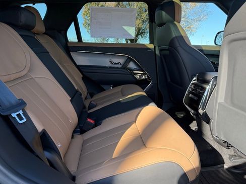 New 2025 Land Rover Range Rover Sport Dynamic SE AWD/4WD image 30