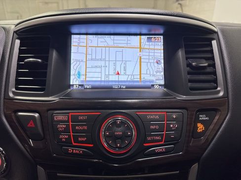 Used 2014 Nissan Pathfinder Platinum w/ Platinum Premium Package image 19