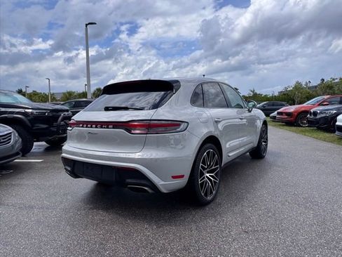 Certified 2024 Porsche Macan w/ Premium Plus Package AWD/4WD image 3