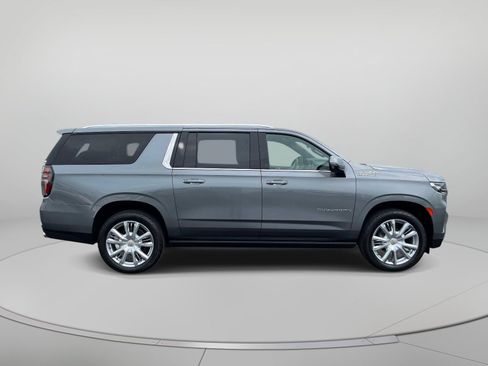 Used 2021 Chevrolet Suburban High Country AWD/4WD image 2