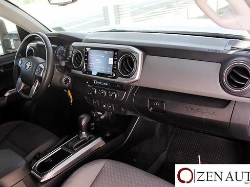 Used 2022 Toyota Tacoma SR5 RWD image 25