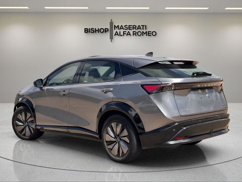Used 2023 Nissan Ariya AWD image 3