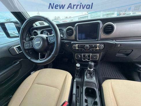 Used 2021 Jeep Gladiator Sport AWD/4WD image 7