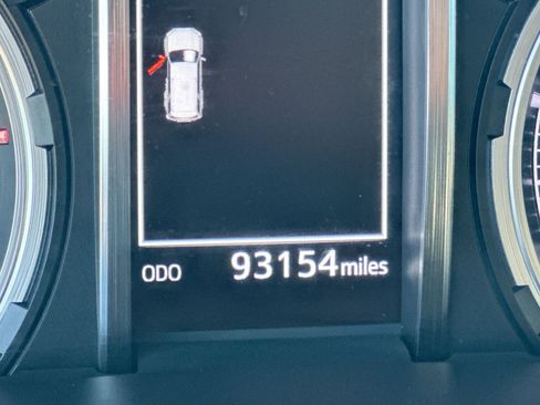 Used 2021 Toyota 4Runner Limited image 15