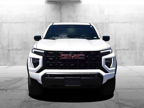 Used 2024 GMC Canyon Elevation w/ Elevation Premium Package AWD/4WD image 4