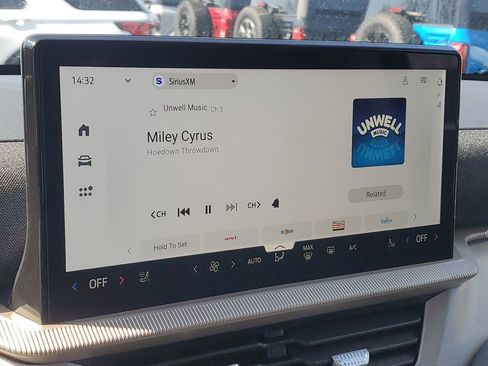 New 2026 Ford Explorer Active image 15