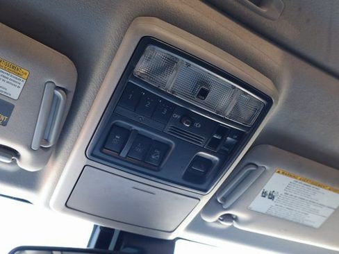 Used 2020 Toyota 4Runner Limited image 21