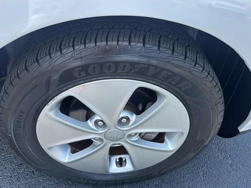 Used 2016 Kia Soul FWD image 30