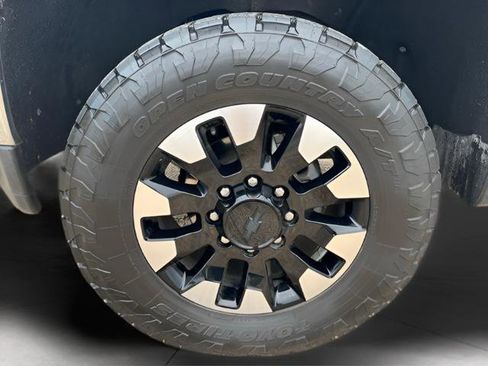 Used 2020 Chevrolet Silverado 2500 LT w/ Texas Edition AWD/4WD image 10