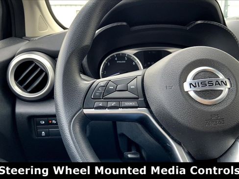Used 2022 Nissan Versa S image 19