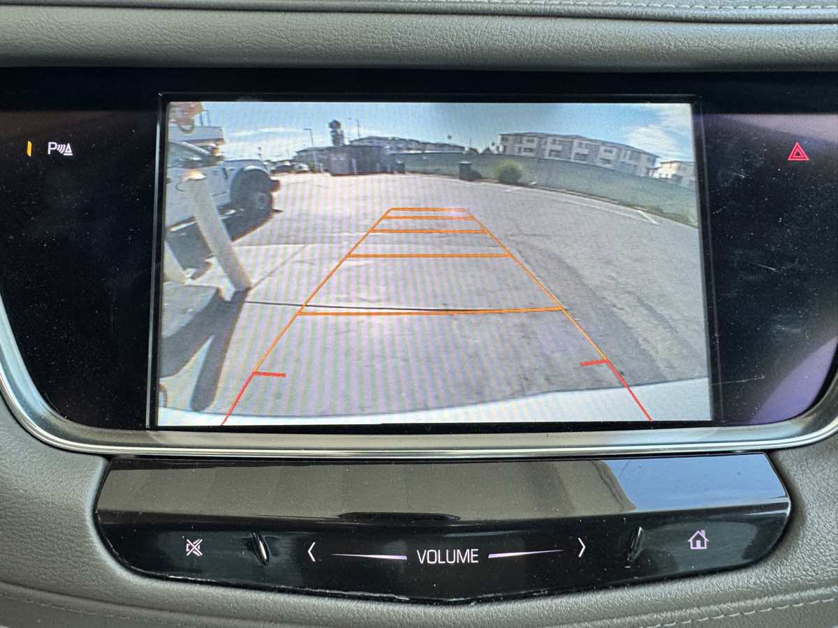Used 2017 Cadillac XT5 Luxury w/ Driver Awareness Package FWD image 46