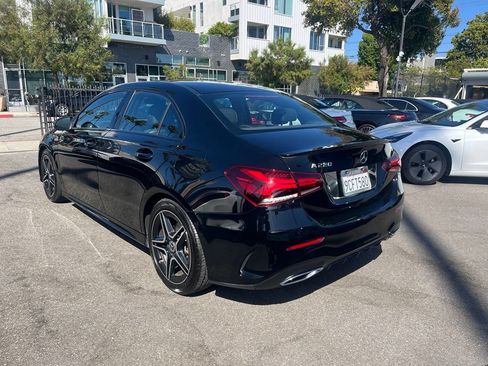 Used 2022 Mercedes-Benz A 220 w/ AMG Line image 10