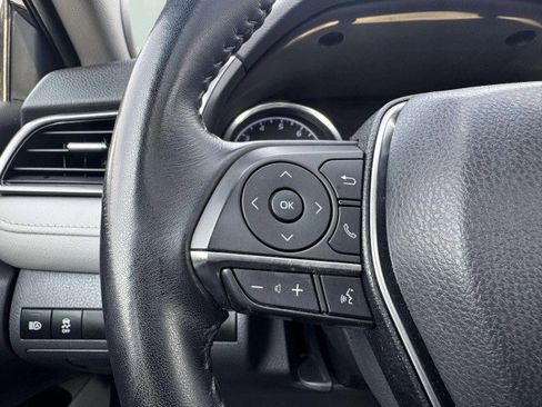 Used 2019 Toyota Camry XLE image 26