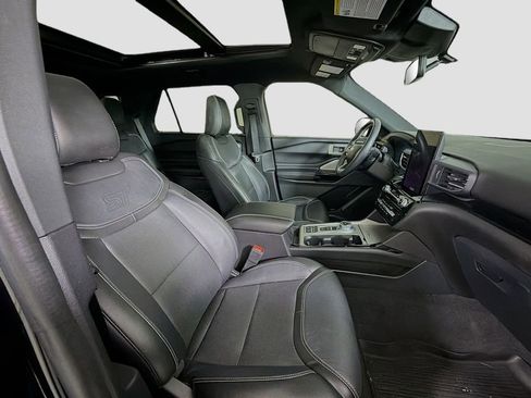 Used 2022 Ford Explorer ST w/ Equipment Group 401A RWD image 32