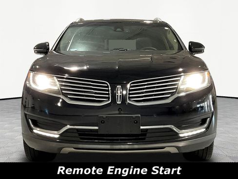 Used 2018 Lincoln MKX Reserve w/ Driver Assistance Package FWD image 2