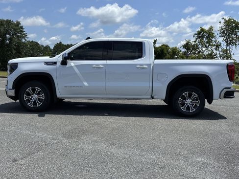 New 2025 GMC Sierra 1500 SLE w/ Preferred Package image 2